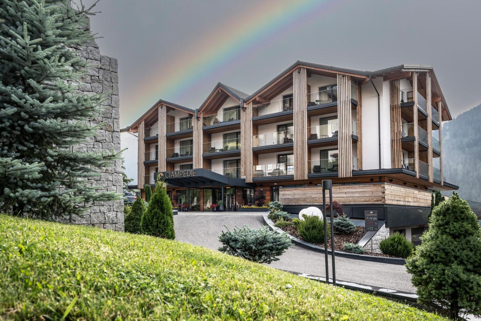 Ciampedie Luxury Alpine Spa Hotel Vigo di Fassa Εξωτερικό φωτογραφία