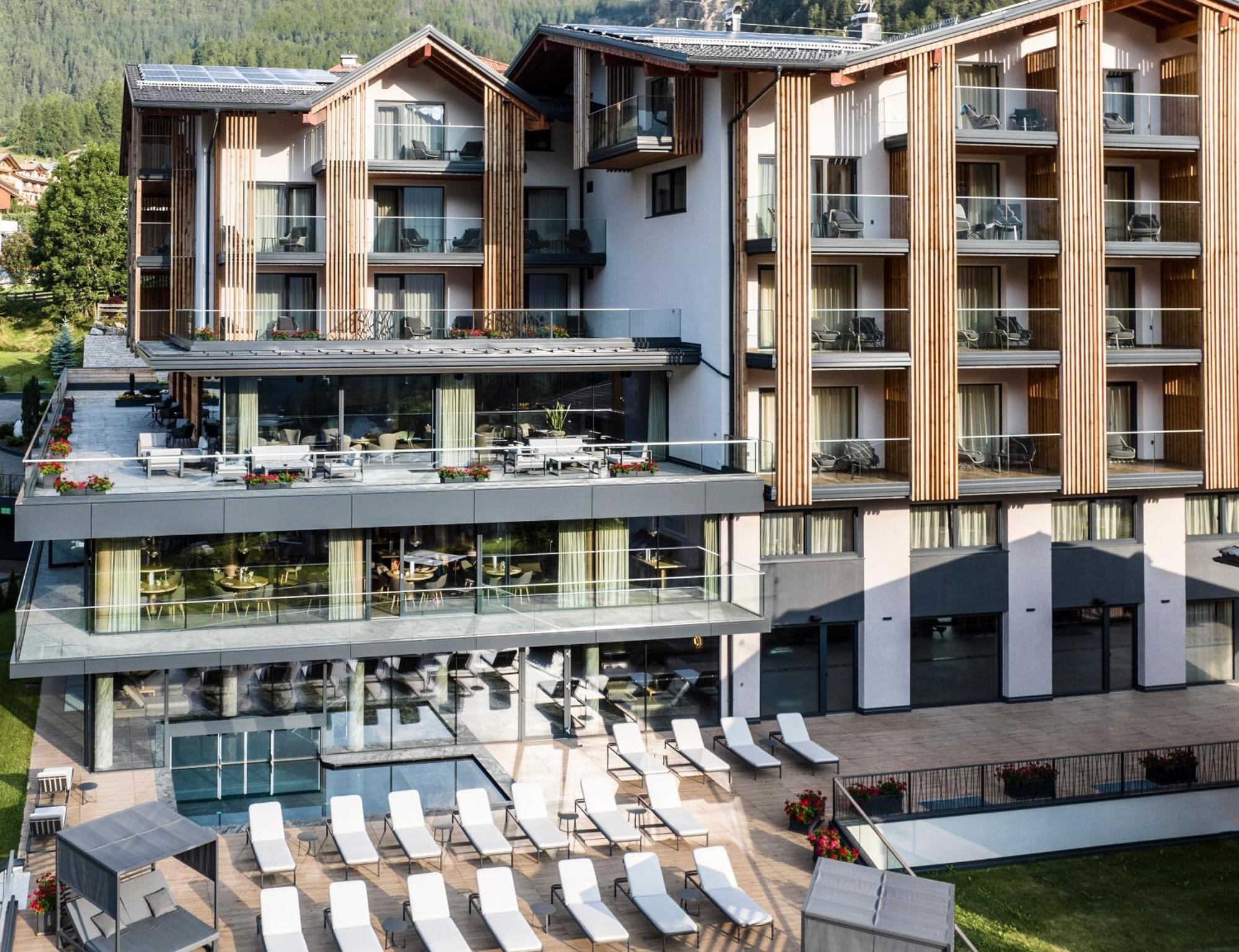 Ciampedie Luxury Alpine Spa Hotel Vigo di Fassa Εξωτερικό φωτογραφία