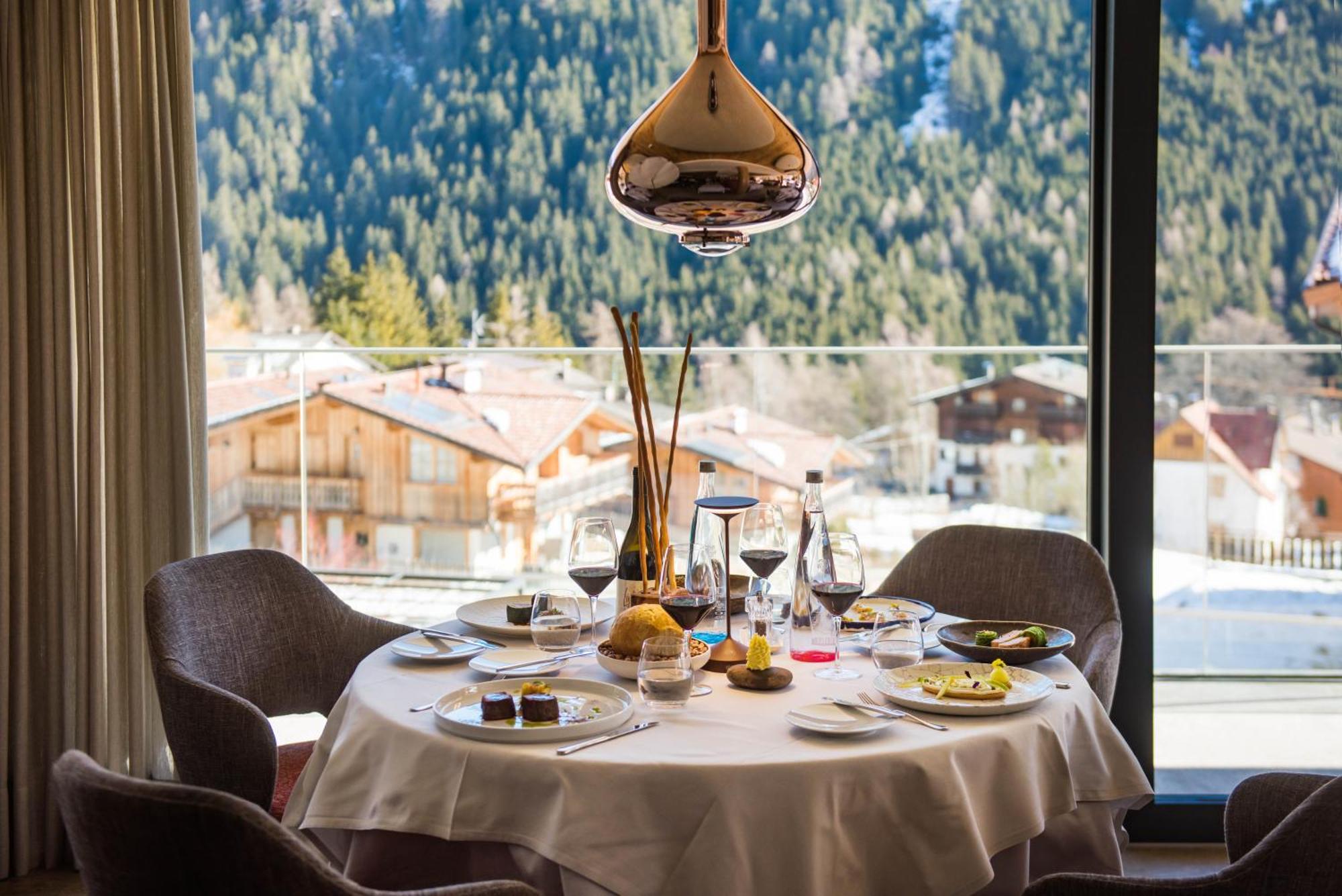 Ciampedie Luxury Alpine Spa Hotel Vigo di Fassa Εξωτερικό φωτογραφία