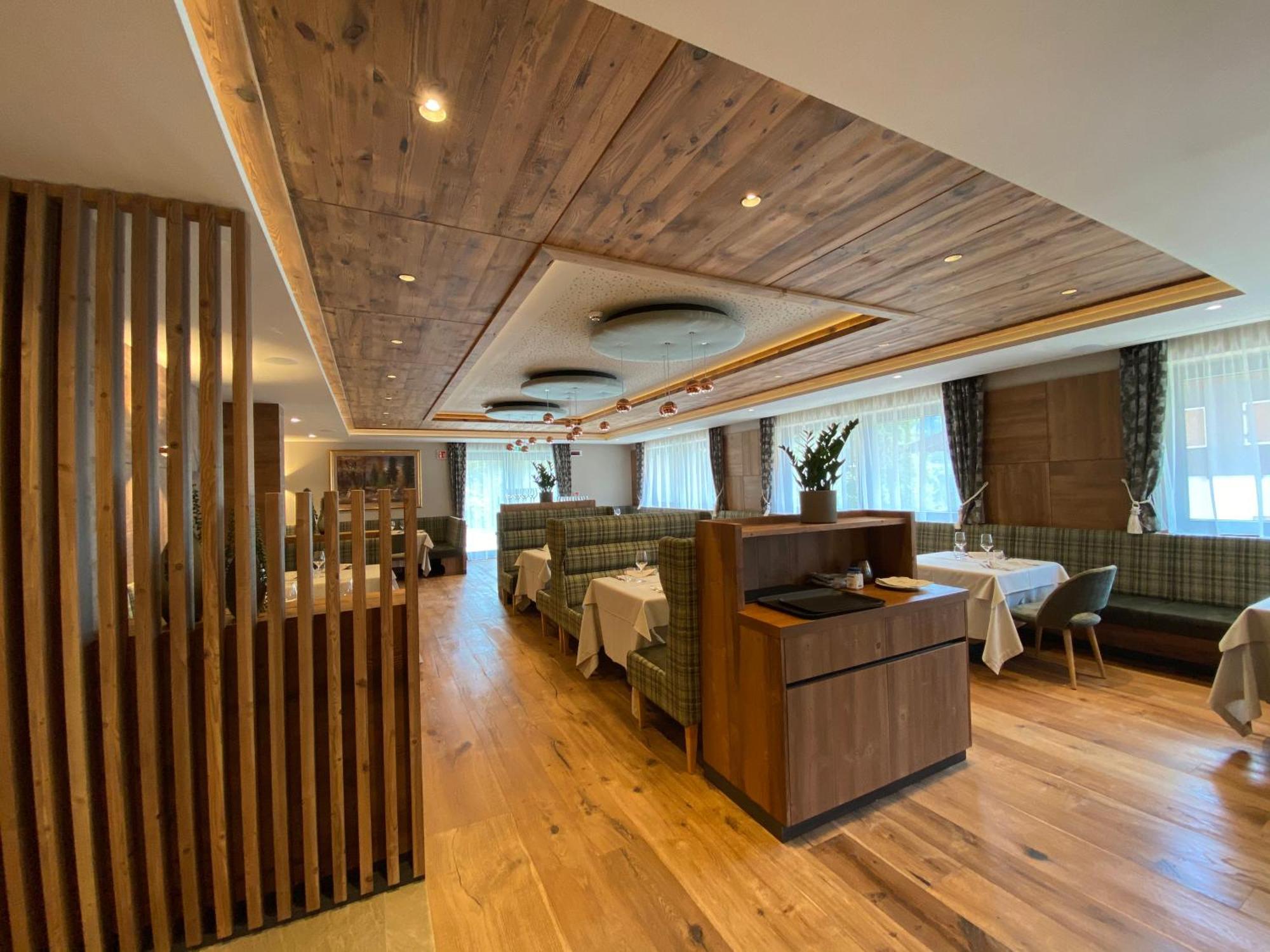 Ciampedie Luxury Alpine Spa Hotel Vigo di Fassa Εξωτερικό φωτογραφία